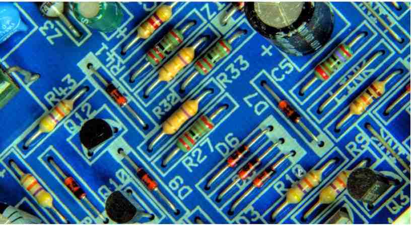 identity transistor in a circuit