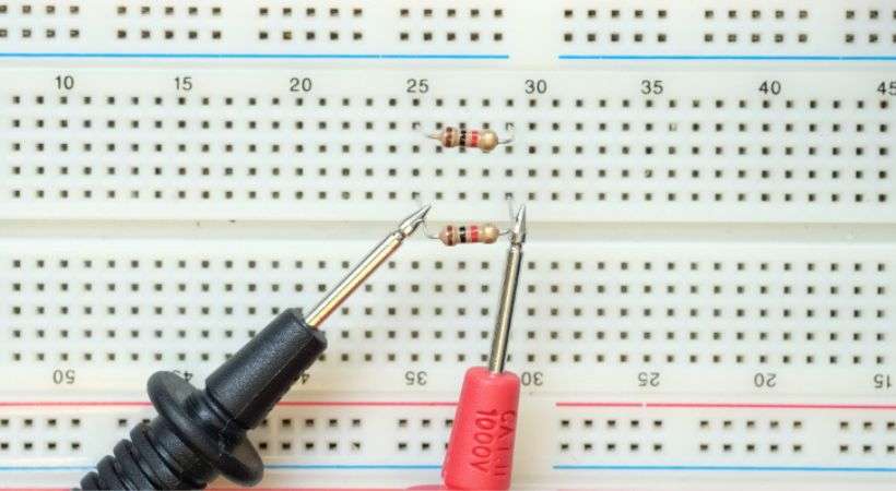 DC voltage measurement on breadboard